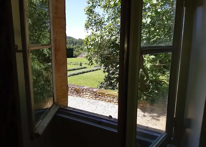 La Maison Des Peres Charolles