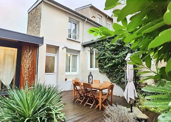 Maison De Ville Avec Terrasse Et Jardin Reims