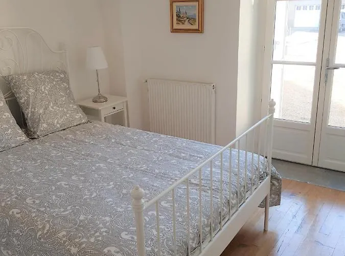 Appartement Issoire centre, T2 Bergère avec parking