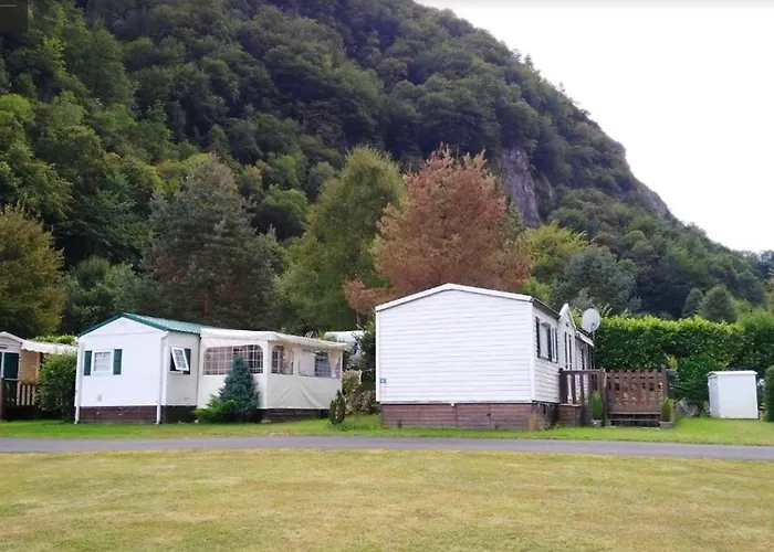 Bungalow de 2 chambres avec jardin amenage et wifi a Cauterets a 3 km des pistes