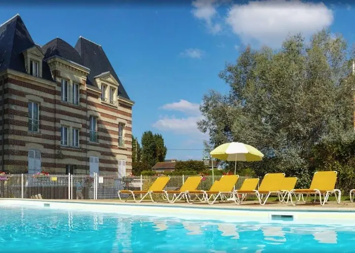 Boutique Cosy appartement dans une villa avec piscine, proche du centre et de la mer Cabourg