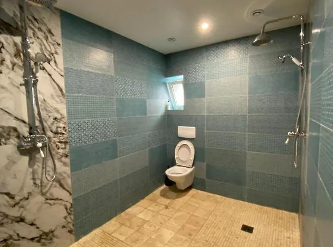 Bed and Breakfast Cosmic Jacuzzi à Arles
