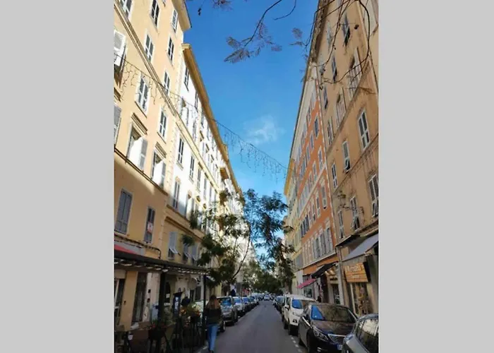 Appartement VUE MER avec parking gratuit sur place Bastia  acceptant les animaux