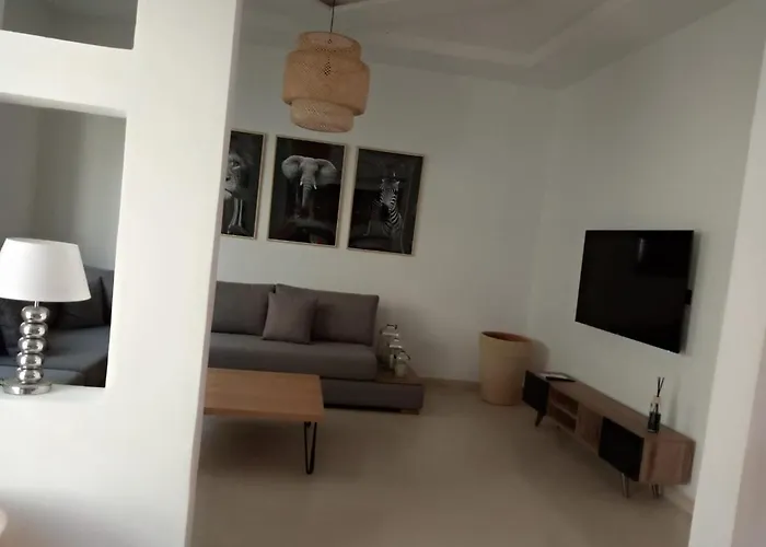 Villa à moins de 500m de la plage 4 Chambres et 4 SDB Saïdia Privée