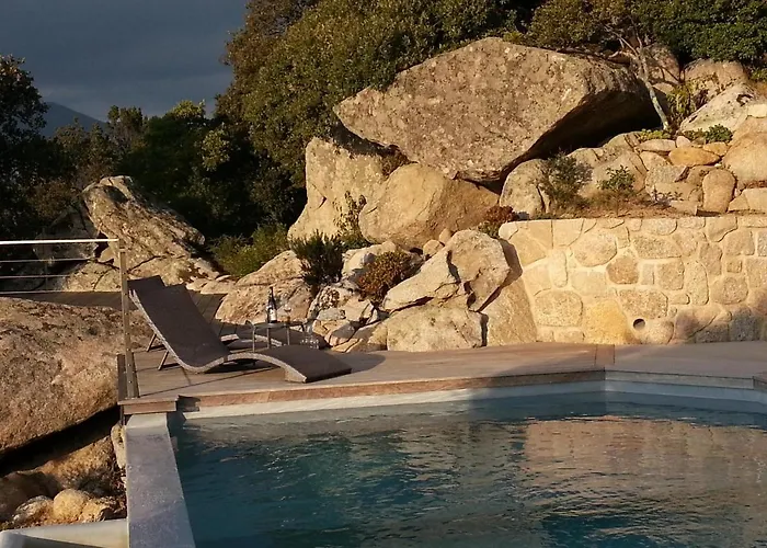 A Muredda Figari  avec Piscine