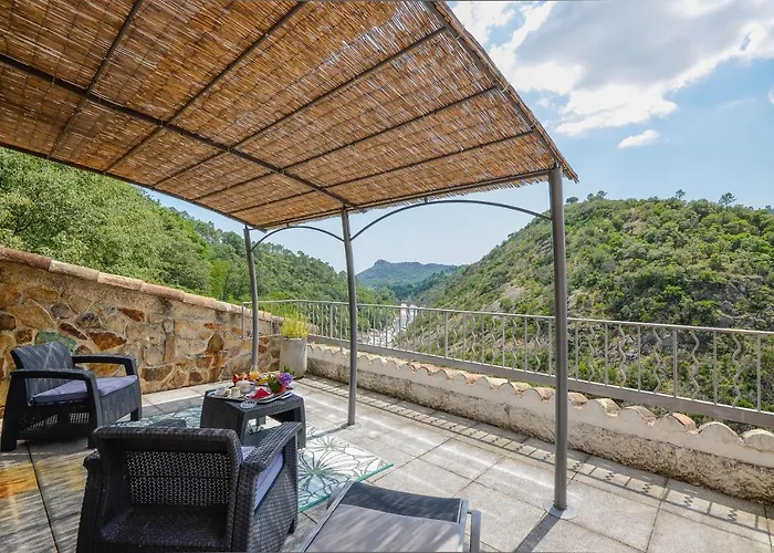 Hotel & Restaurant Les 3 Barbus Anduze