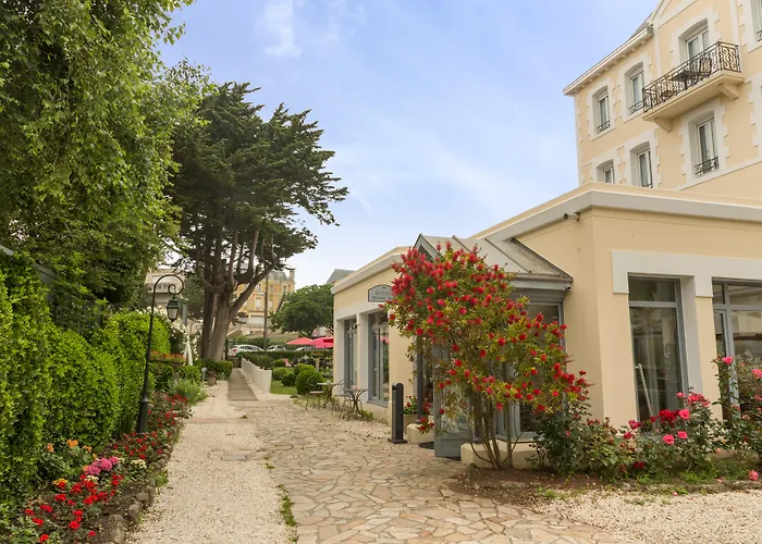Boutique Grand Hotel De Courtoisville Saint-Malo