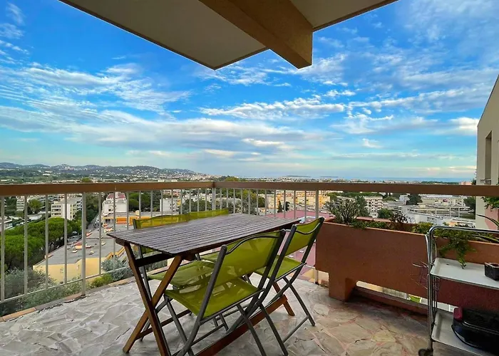 Residence With Swimming Pool For 4 People Panoramic Sea & Mountain View Mandelieu