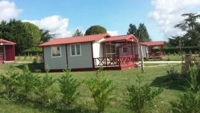 Villa Chalet Proche De Toutes Commodites Parking Gratuit à Casteljaloux