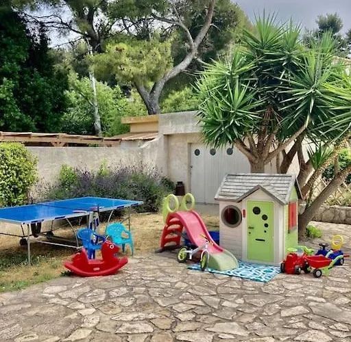 Villa Lou Mazet à Martigues avec Piscine