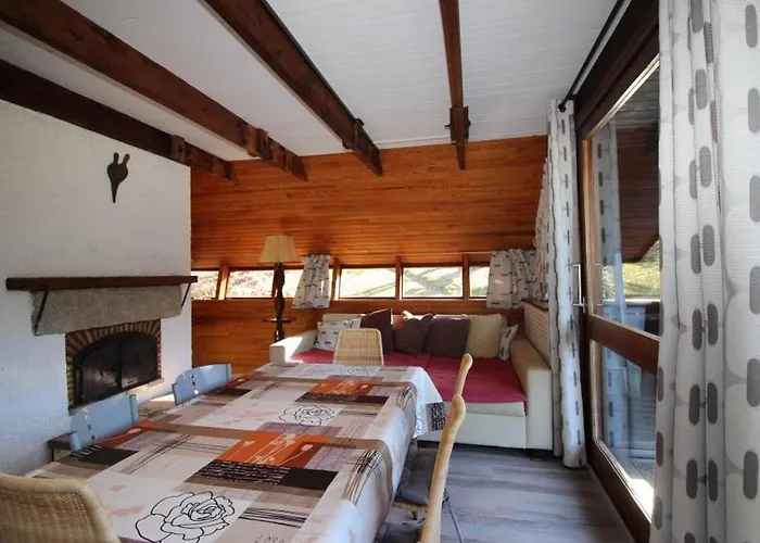 Chalet Mont-Dore 9 pers, cheminée, terrasse, WiFi - FR-1-608-88