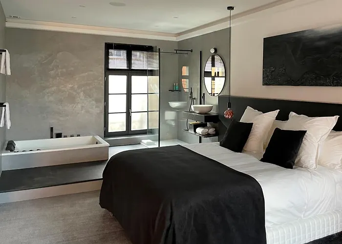 Boutique Ennéa - Jacuzzi&Luxury Suites Perpignan