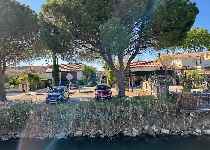 Boutique Hôtel Le Medieval - Parking- Accueil vélo Aigues-Mortes