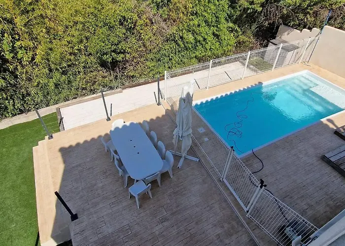 Villa Pour 10 Personnes Avec Piscine Et Jacuzzi Alès