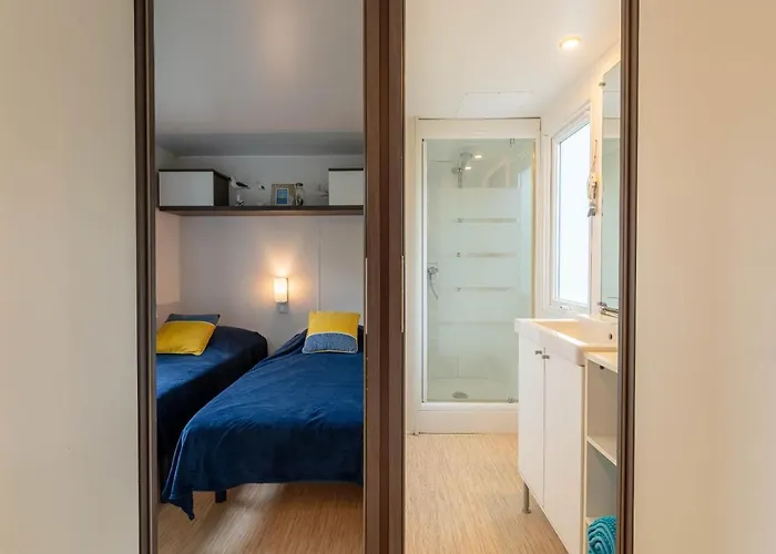 Le Mimosa, mobil-home climatisé au cœur du vignoble et à quelques mètres de la mer Hyères