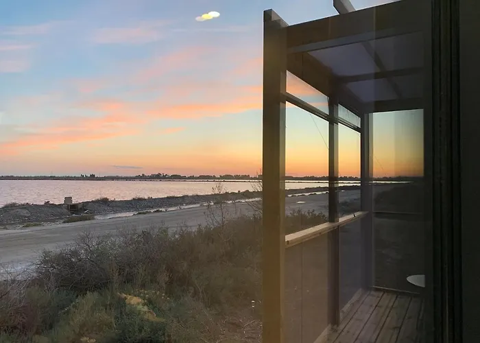 Cabane Cassiopee Aigues- Mortes