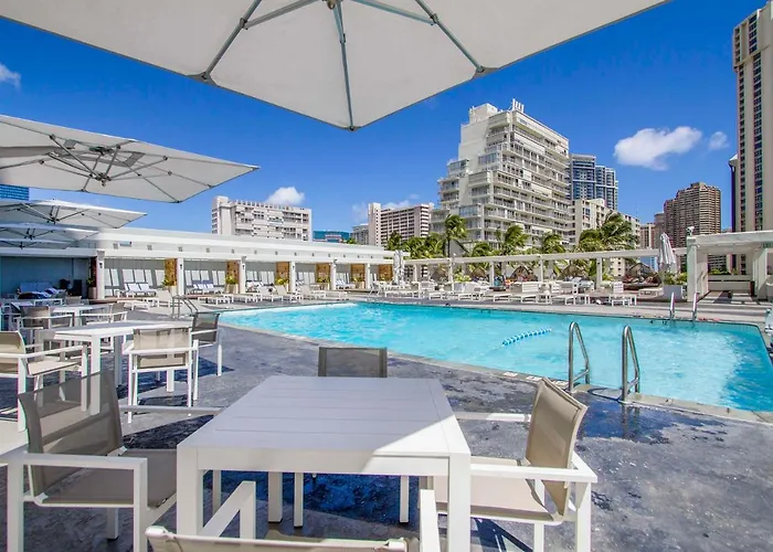 Ocean Views From Balcony Walk To Beach And Mall 3024 Honolulu