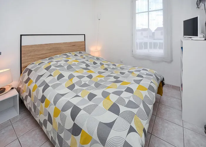 Cozy Home In Aigues-Mortes With Wifi