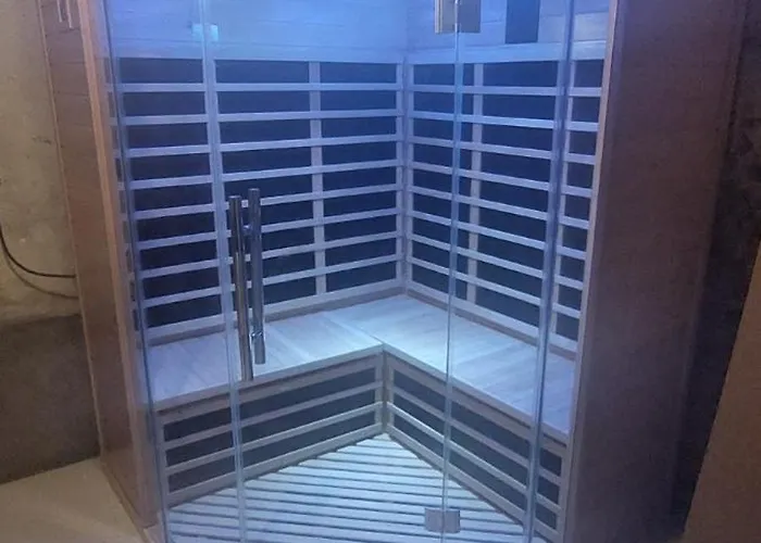 Gite d'exception 13 couchages avec jacuzzi et sauna Châlons-en-Champagne