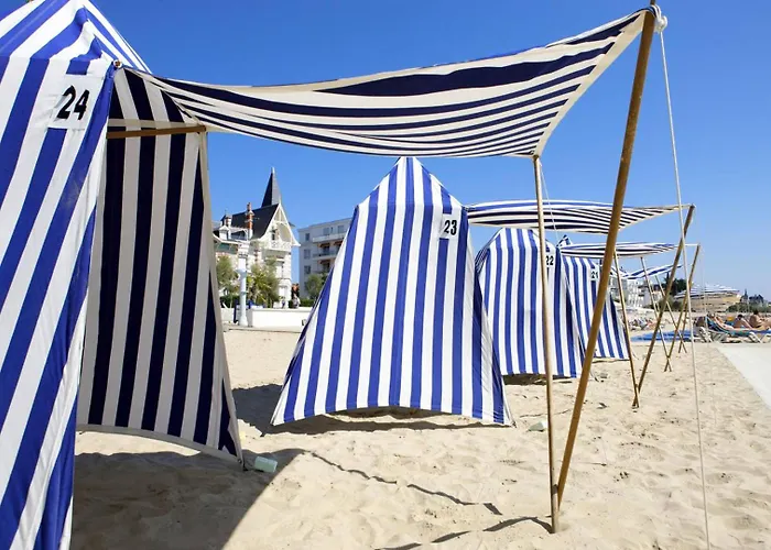 Royan - APPARTEMENT au coeur du CENTRE-VILLE - PLAGE à 200m SEULEMENT
