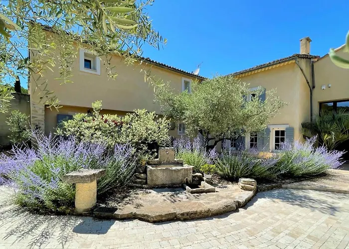 Clos Saint-Michel Resort & Spa Malaucène
