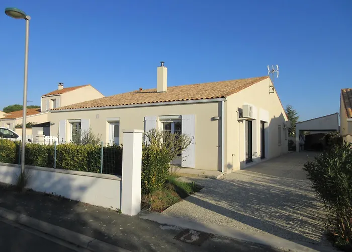 Villa Meublés des 3 îles à Châtelaillon-Plage Privée