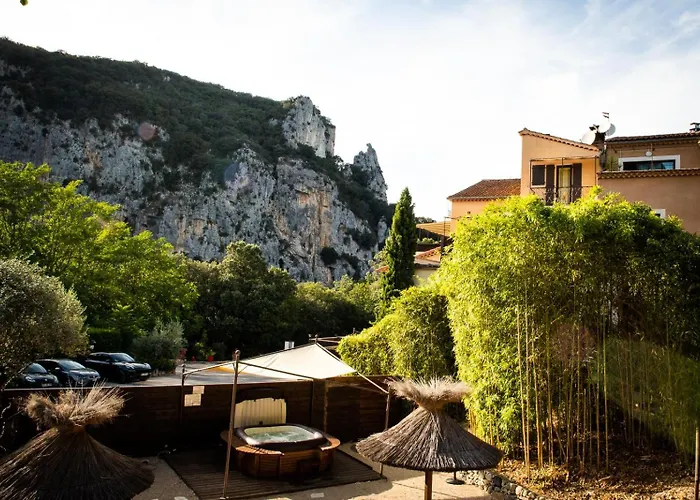 Vallon-Pont-dʼArc Hotels Spa