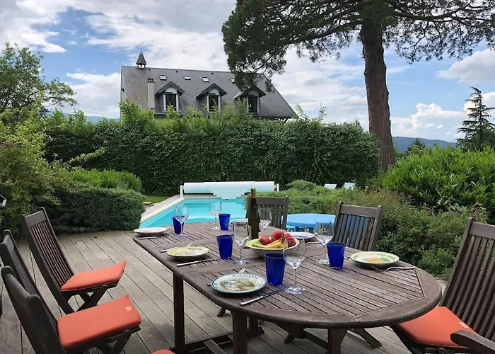 Villa Between Lake & Mountain à Talloires