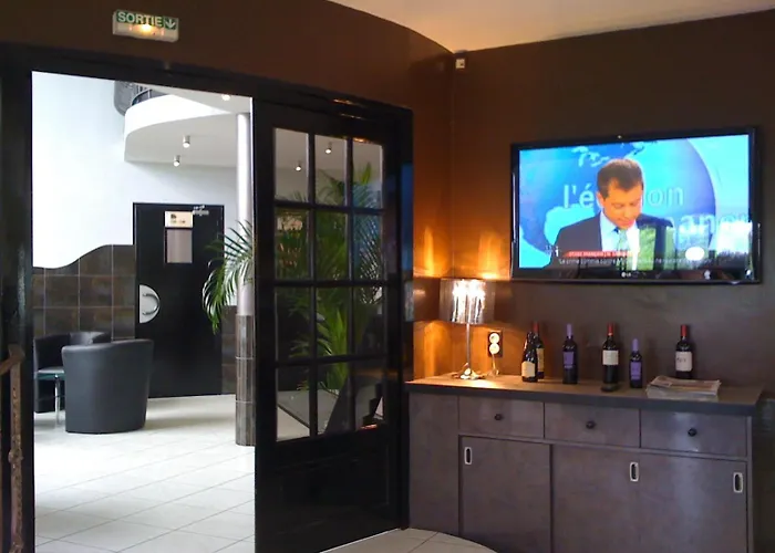 Boutique Kyriad Limoges Sud - Feytiat