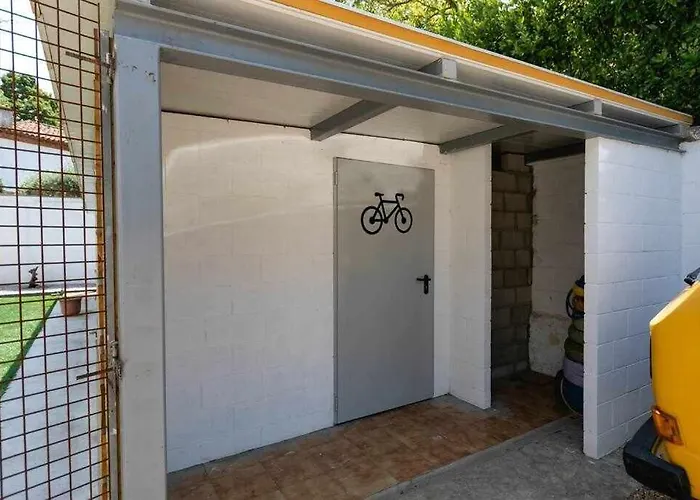 Newly Renovated Room W Pool & Bikeparking Gérone