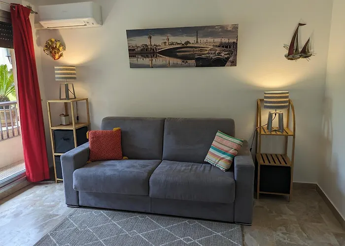 Studio dans résidence Mandelieu