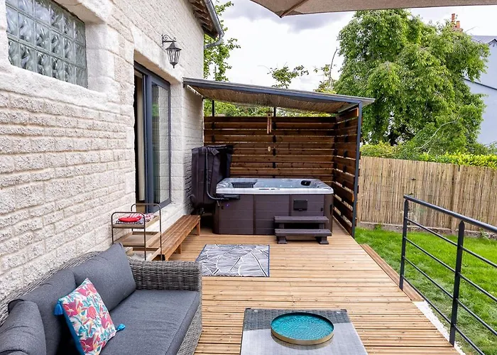 Villa L'Atelier D'Odile à Bourges avec Piscine