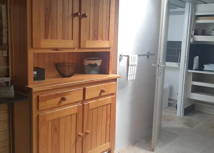 Boutique Gîte insolite vue sur le ciel étoilé , cuisine, salle d eau, 2 chambres , proche du zoo de La Palmyre Les Mathes