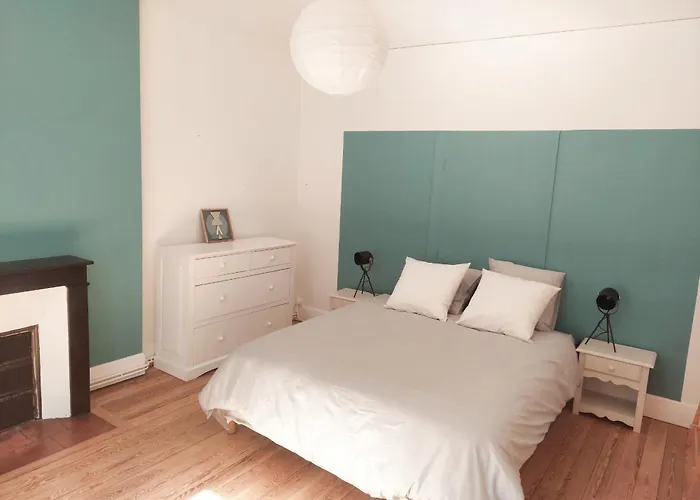 Grande Maison Familiale Au Calme Avec Jardin En Terrasses, Centre-Ville D'Argenton, 8 Pers. - Fr-1-591-357 Argenton Sur Creuse Privée