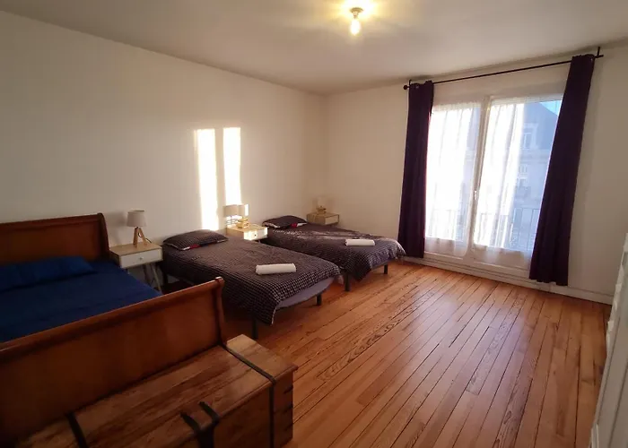 Appartement 83 m2, 4 lits , 5 Pers, 100 m de la gare, Confortable et Lumineux Le Havre