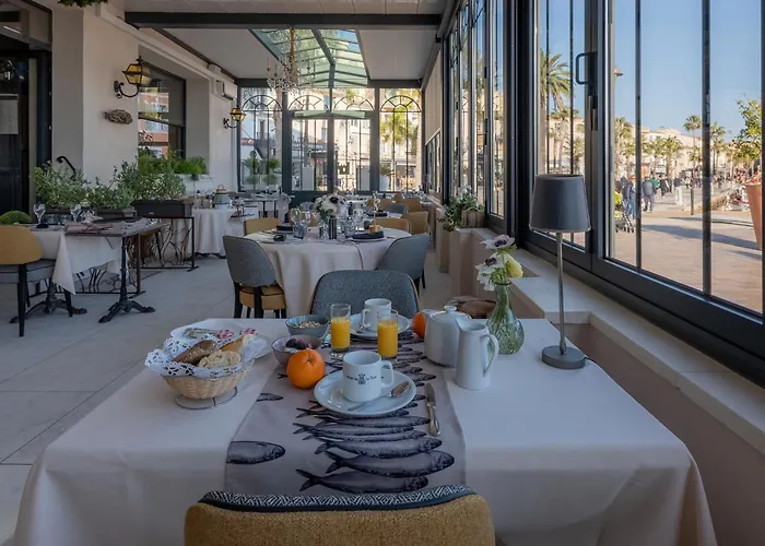 Hotel Restaurant de la Tour Sanary-sur-Mer