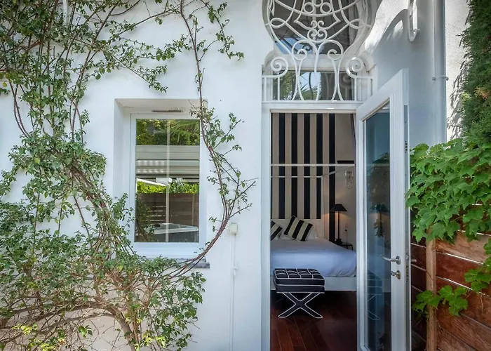 Saint-Raphaël Hotels 5 etoiles