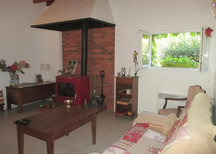 Maison rénovée avec piscine et jardin à Moulins - FR-1-489-324