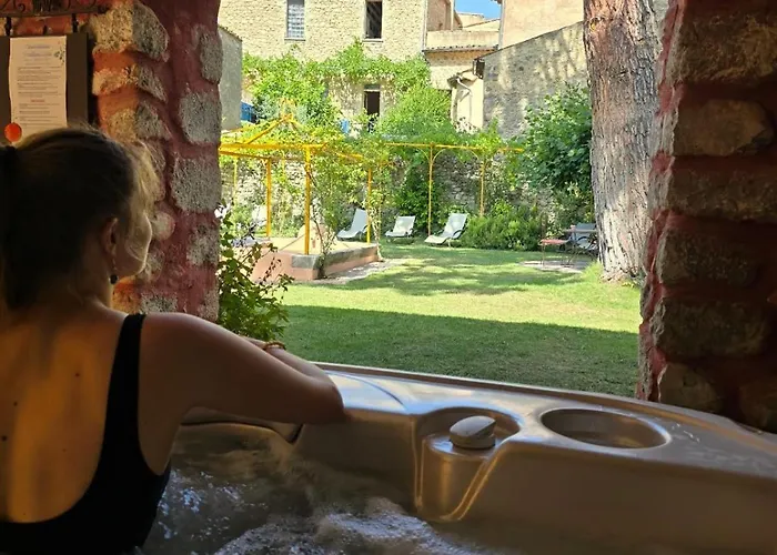 Buis-les-Baronnies Hotels