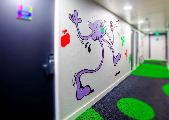Hotel Ibis Styles Reims Centre Cathédrale Avec Terrain de Golf