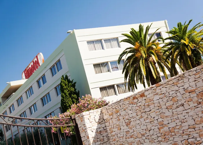 Logis Hotel Nimotel Nîmes