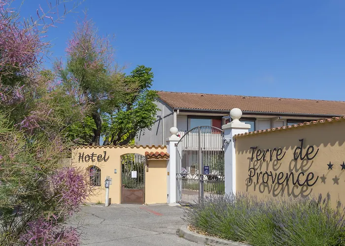 Terre de Provence Hôtel&Spa Le Pontet  Avec Terrain de Golf