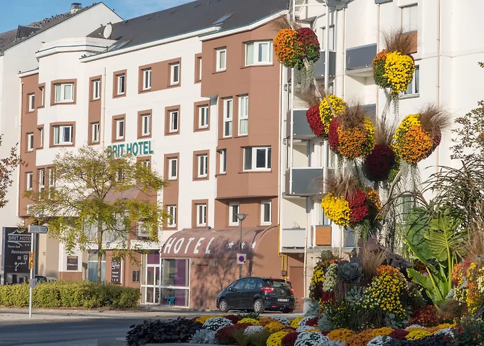 Joué-lès-Tours Pet Friendly Hotels