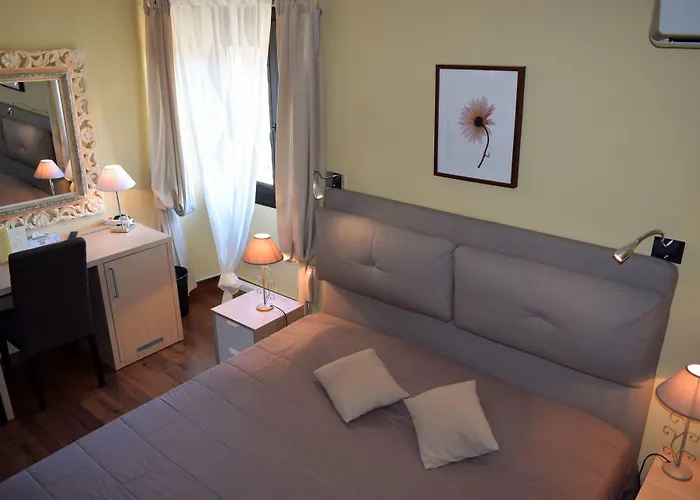 Les Arcs-sur-Argens Hôtels Centre Ville