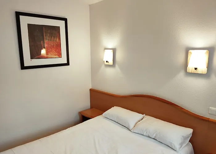BRIT HOTEL Essentiel CAHORS Nord acceptant les animaux