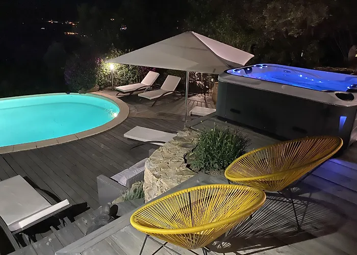 Porto-Vecchio (Corsica) Pet Friendly Hotels