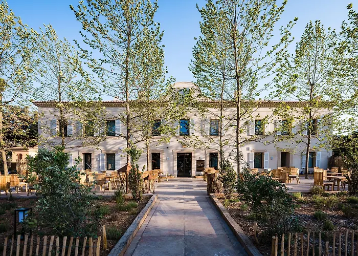 Boutique Le Hameau Des Pesquiers Ecolodge&Spa, Curio Collection By Hilton Hyères