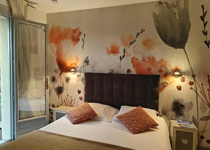 Auberge Des Pins Tourrettes