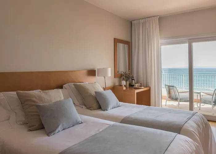 Roses Pet Friendly Hotels