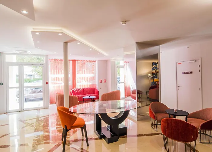 Levallois-Perret Resorts